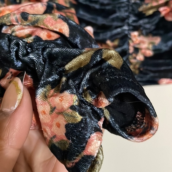 Free People Reina Top Floral Velvet Ruched Off Shoulder - Picture 7 of 9